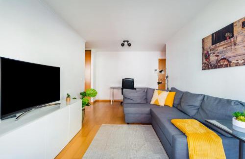 Beato Apartment | Olaias Flat (with Free Parking)