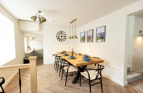 Cark House | OLD BANK HOUSE - Perfect Getaway for Friends & Families