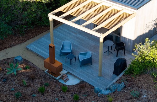 Waikanae House | Old Beach Pods - TuterenLuxury Beach Retreat