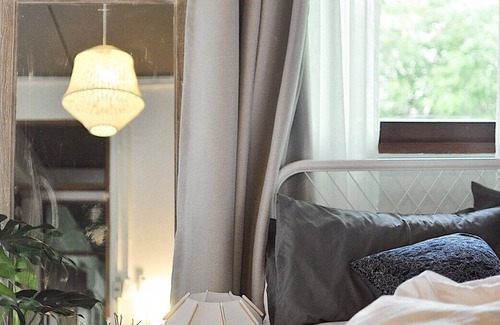 Old City Bed & Breakfast | Old City Beautiful Romantic Suite
