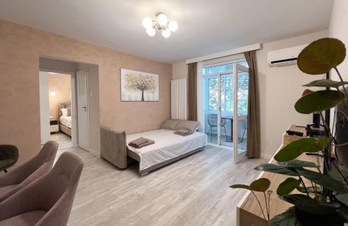 Bucharest City-Centre Apartment | Old City Home For Your Memories