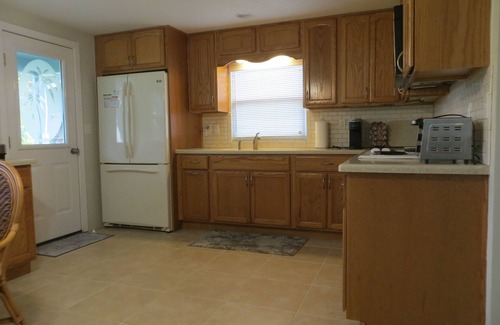 Englewood House | Old Englewood 2 bed/1 bath Beach Cottage.
