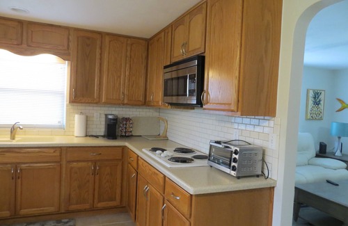 Englewood House | Old Englewood 2 bed/1 bath Beach Cottage.
