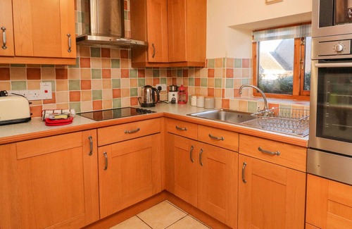 Kirkby Lonsdale Cottage | OLD FARM COTTAGE, romantic in Kirkby Lonsdale