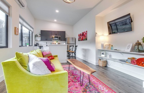 Old Fort House | Old Fort Retreat, Direct Access to Mill Creek