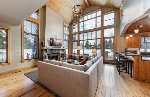 Truckee House | Old Greenwood Cabin 09