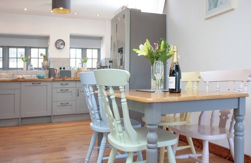 Honiton Cottage | Old Highwood - Piglet Cottage