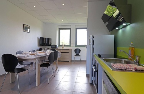 Lonlay-l'Abbaye Apartment | Old house on one level, adapted PMR for 16 pers. in Lonlay-l'Abbaye