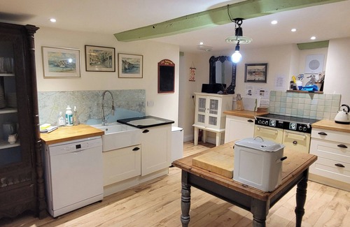 Lyme Regis Cottage | Old Monmouth