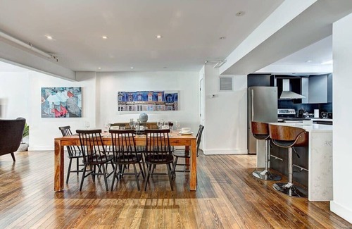 Old Montreal Apartment | Old Montreal 2BD- 2BA|Free Parking