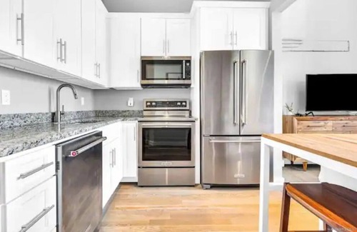 Old Port Apartment | Old Port Studio prime location