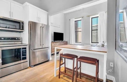 Old Port Apartment | Old Port Studio prime location