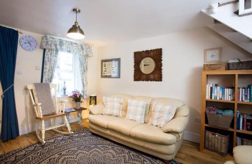 Amlwch House | Old Post Office