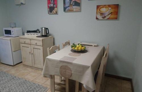 Langenhoven Park Apartment | Old Roastery Cottage