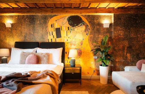 Mala Strana Hotel | Old Royal Post Boutique Hotel & Premium Suites