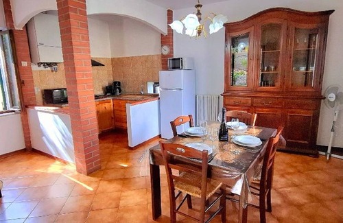 Pompeiana House | Old stone house with sea view