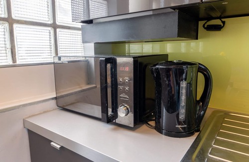 St Luke's Apartment | Old Street apartment, zone 1, balcony and Amazing view over central London