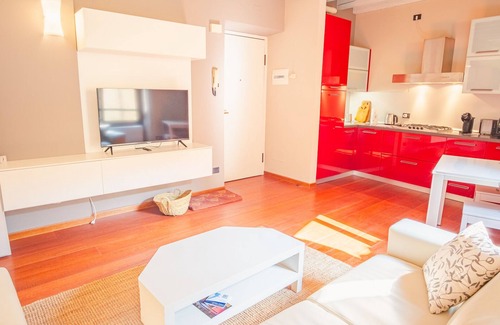 Desenzano del Garda City Centre Apartment | Old Town Alley - Two Bedroom Apartment, Sleeps 4