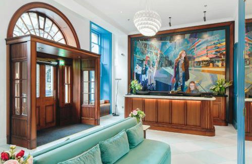 Old Town Apartment | Old Town Chambers, Autograph Collection