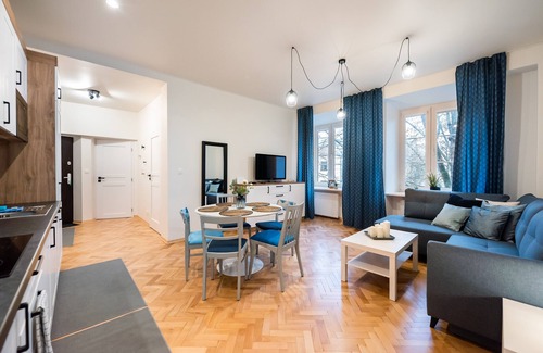Old Town Apartment | Old Town Eclectic Apartment for 6 people