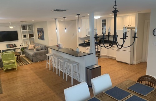 Old Town House | Old Town Great Location - Steps to beach, shops, and dining.