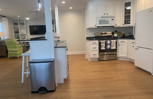 Old Town House | Old Town Great Location - Steps to beach, shops, and dining.