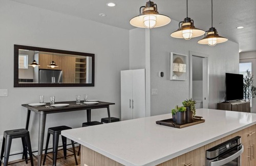 Old Town North House | Old Town Luxe 3BR Retreat