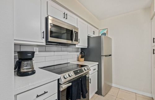 South Scottsdale Apartment | Old Town Maya Condo w/Pool & Spa
