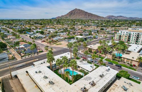 South Scottsdale Apartment | Old Town Scottsdale Retreat with Pool Access!