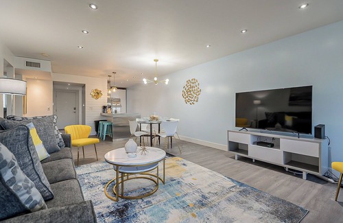 Entertainment District Condo | Old Town Scottsdale Condo 2BD/2BA Pool Access!