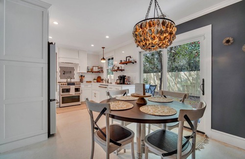 Olde Town House | Old Town + Walkable + Home & Carriage House + Firepit