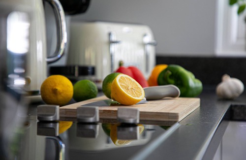 Teignmouth House | Old Walls Vineyard - Pet Friendly Lodge