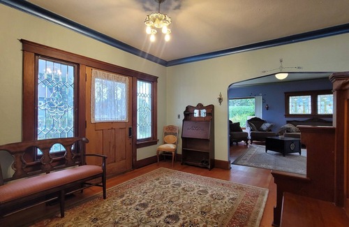 Aberdeen House | Old World Charm. Stately historical mansion.
