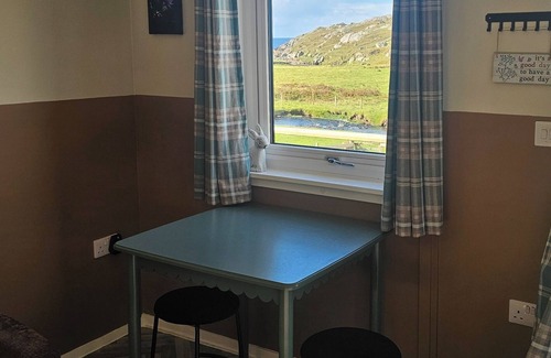 Oldshoremore Cabin | Oldshoremore Croft Cabin 2 minutes walk from the beach.