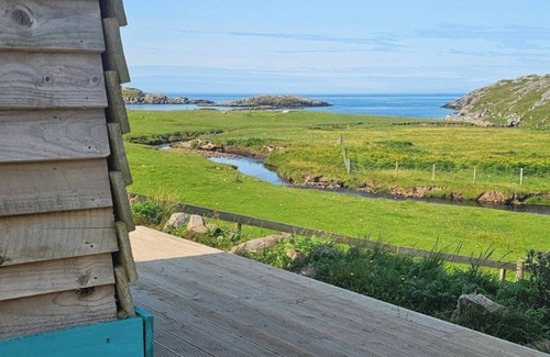 Oldshoremore Cabin | Oldshoremore Croft Cabin 2 minutes walk from the beach.