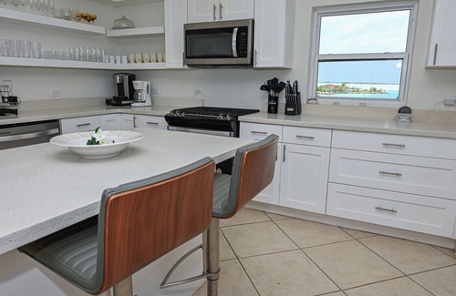 Great Exuma House | Ole Ike Bay - Luxury Villa Private Beach & Dock - 5 guests
