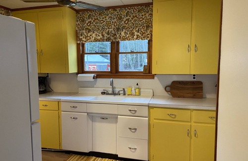 Cadillac Cottage | Ole’s Little Cove Cottage, waterfront, close to snowmobile & side by side trails