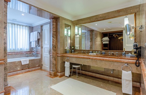 Lisbon Old Town Hotel | Olissippo Lapa Palace – The Leading Hotels of the World