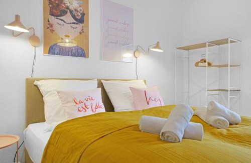 Mitte Apartment | OLIVE Apartments - Scandi - Kingsize - Free Parking