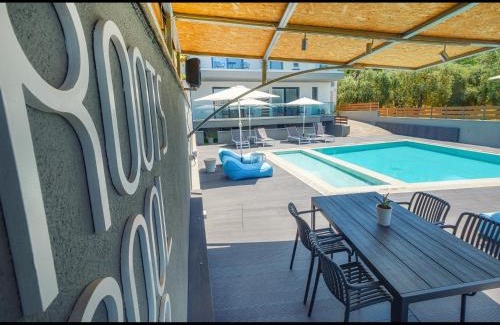 Skala Rachoniou Hotel | Olive Roots