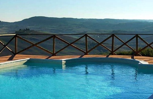 Asciano House | "OLIVO" APARTMENT in CASANOVA farmhouse on Florentine hills.