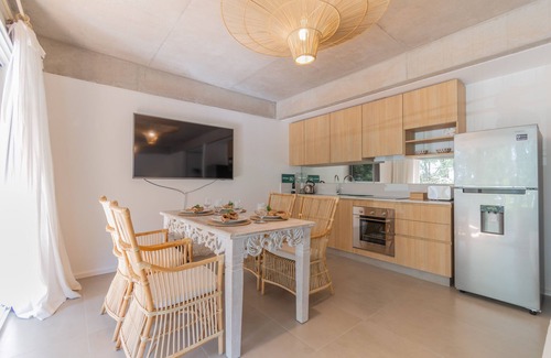 Olivos Apartment | Olivos Harbour Premium Deco Apartmentn55 sqm - 400 mb WIFI - pool - gym