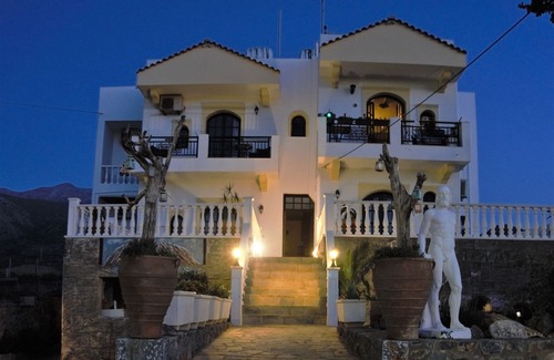 Malia Apartment | OLYMPUS STUDIOS MALIA CLOSE TO THE BEACH