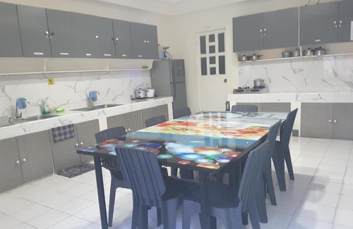 Samal House | OMG Guesthouse Room for 6
