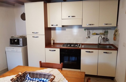 Camaiore House | On a hill in Casoli (Camaiore) Rustic house of 70m ² in a few minutes drive from the beaches of Versilia