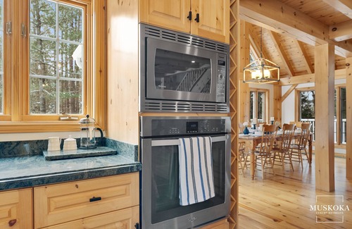 Baysville House | On a quiet year-round easily accessible road makes for a peaceful drive in.