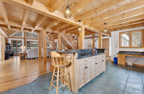 Baysville House | On a quiet year-round easily accessible road makes for a peaceful drive in.