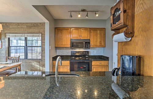 Lake Harmony Condo | On Big Boulder Lake: Condo w/Community Pools!