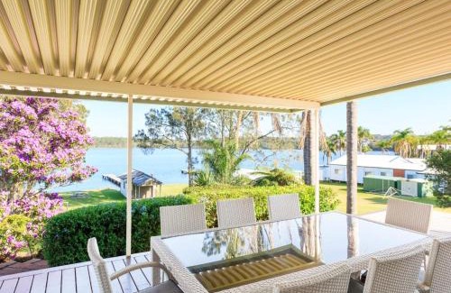 Erowal Bay House | On Golden Ponds at Erowal Bay