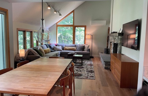 Lincoln House | On Loon Mountain - Newly Renovated Townhouse